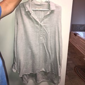 Super cute gray linen shirt